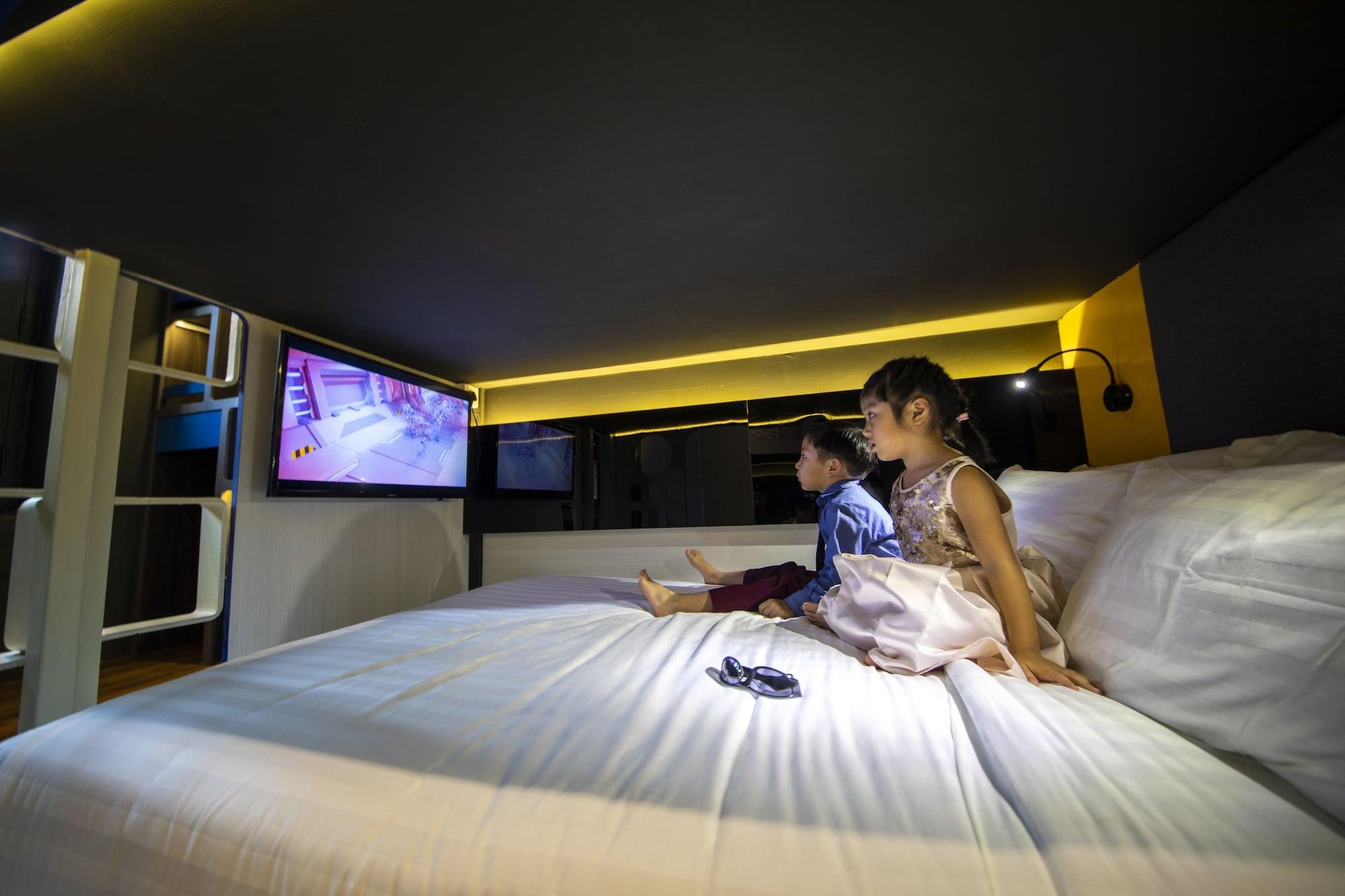 Cube Family Boutique Capsule Hotel At Chinatown Сингапур Экстерьер фото