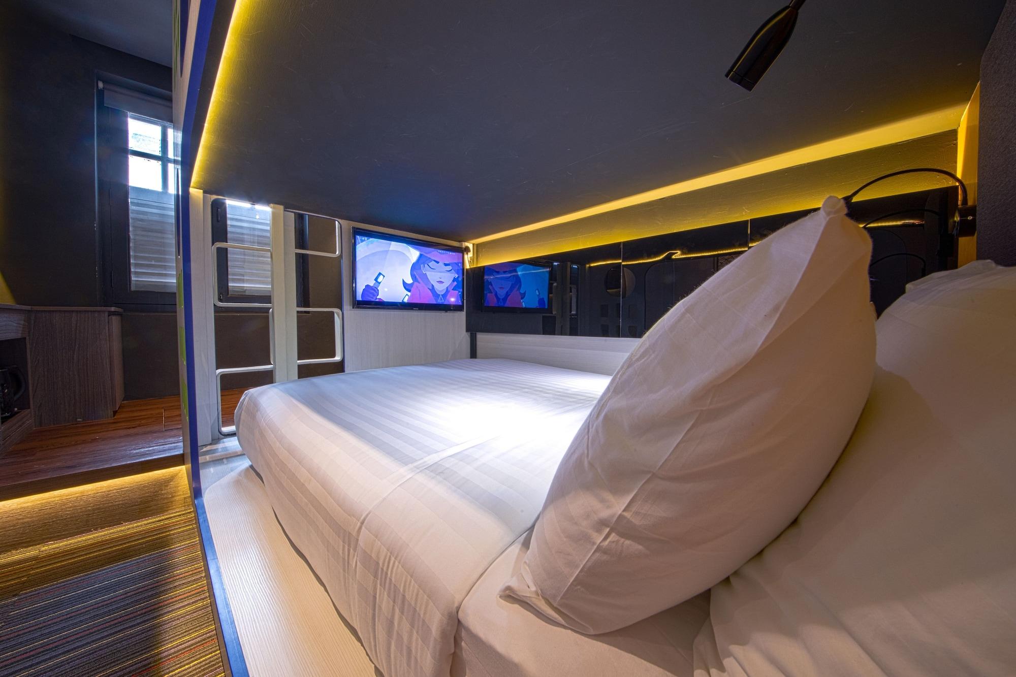 Cube Family Boutique Capsule Hotel At Chinatown Сингапур Экстерьер фото